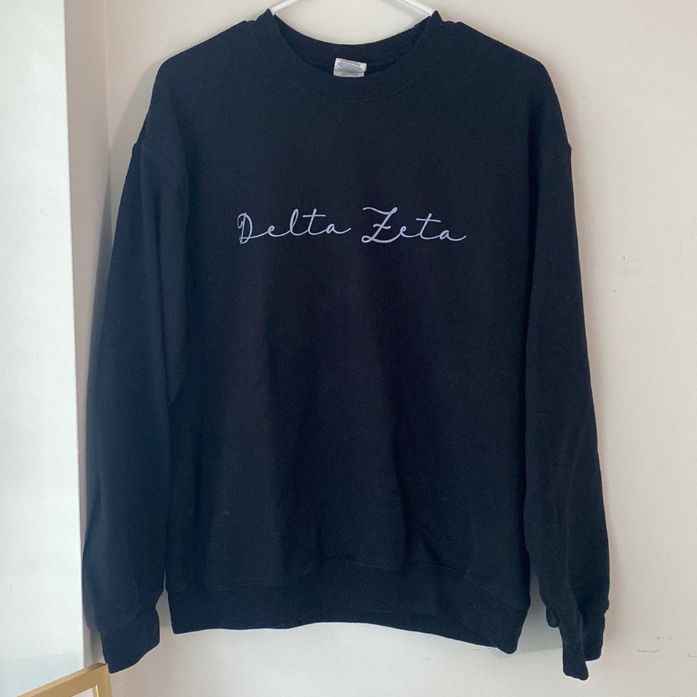 Delta Zeta crewneck